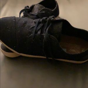 Toms casual shoes men’s size 8m